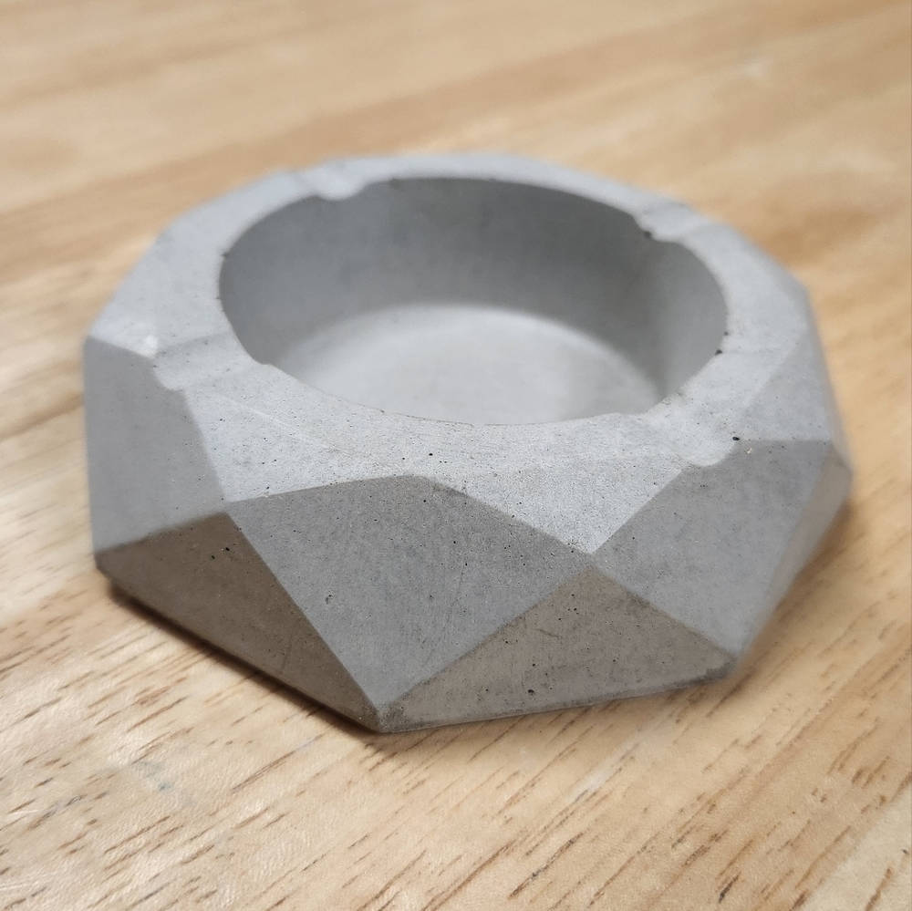 Concrete Ashtray New - Picture 1 of 8